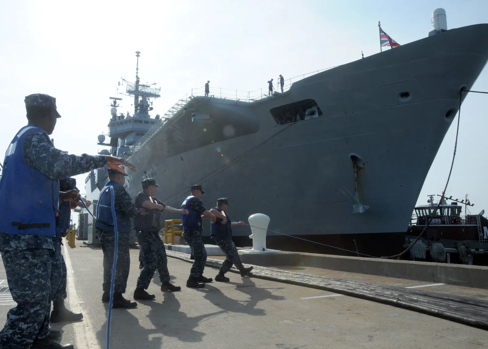 The Royal Navy's Quiet Influence (This image was released by the United States Navy with the ID 100514-N-6764G-042 (next).
This tag does not indicate the copyright status of the attached work. A normal copyright tag is still required. See Commons:Licensing.


العربية ∙ বাংলা ∙ 
Bahasa Indonesia ∙ 
Bahaso Jambi ∙ 
Deutsch ∙ Deutsch (Sie-Form) ∙ English ∙ español ∙ euskara ∙ فارسی ∙ français ∙ italiano ∙ 日本語 ∙ 한국어 ∙ македонски ∙ മലയാളം ∙ Plattdüütsch ∙ Nederlands ∙ polski ∙ پښتو ∙ português ∙ русский ∙ slovenščina ∙ svenska ∙ Türkçe ∙ українська ∙ 简体中文 ∙ 繁體中文 ∙ +/−, Public domain)