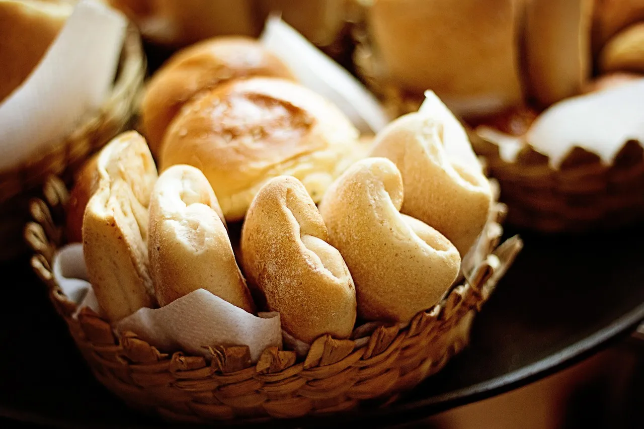 Baking Bread with Farm-Fresh Ingredients (Image Credits: Pixabay)