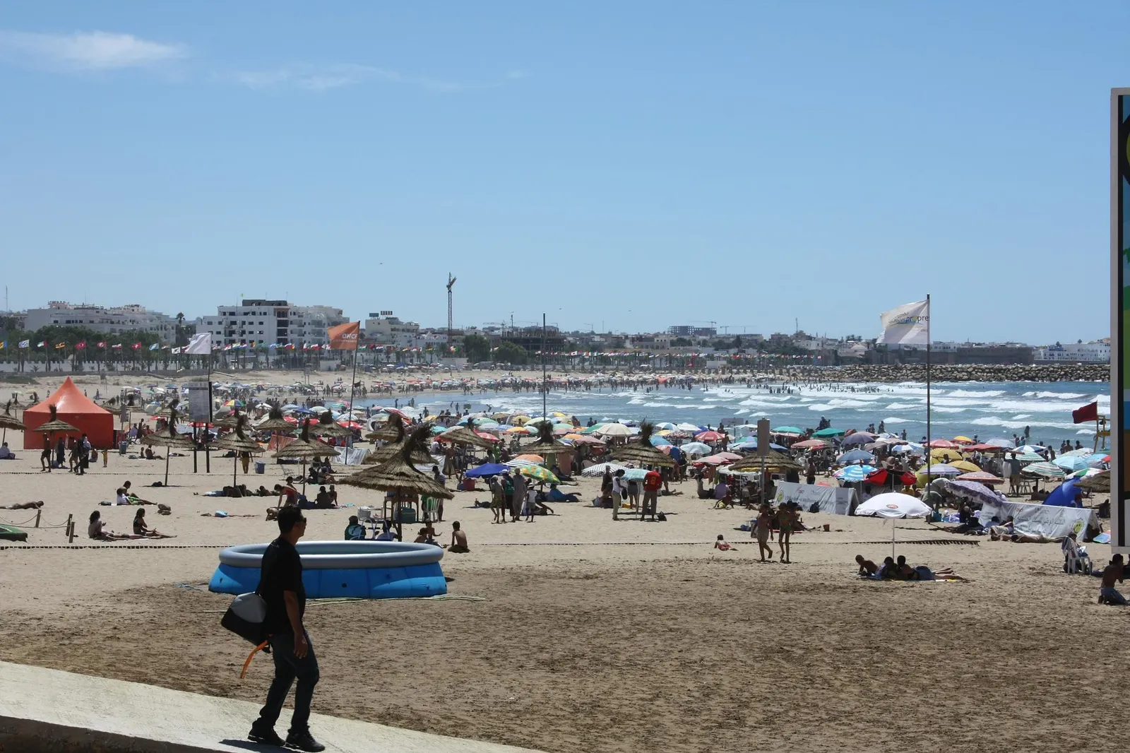 Beaches That Stay Genuinely Uncrowded (By Pedro Lozano, CC BY 2.0)