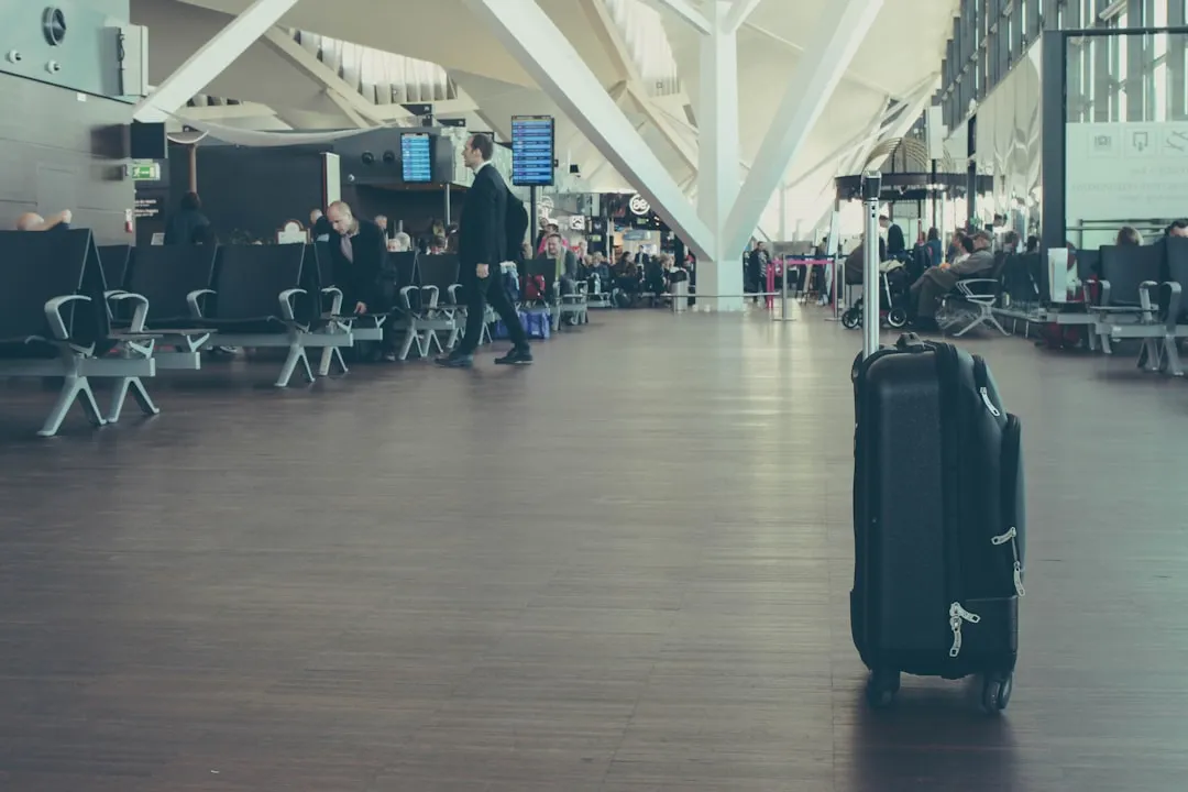 3. Leaving Your Bag Unattended, Even for a Moment (Image Credits: Unsplash)