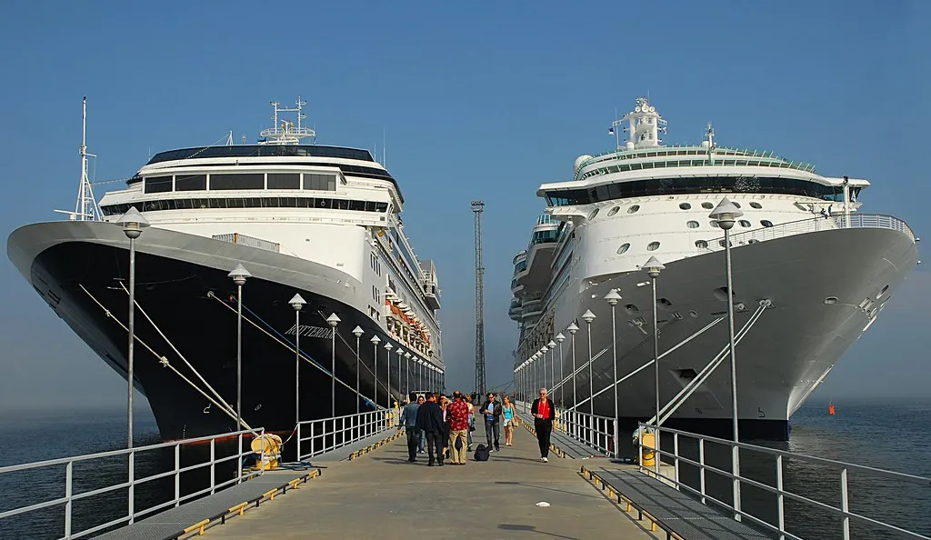Missing the Ship Means Paying Your Own Way to the Next Port (sgbirch, Flickr, CC BY 2.0)