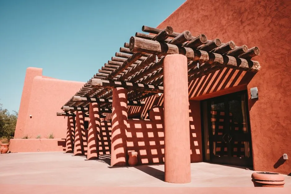Vigas, Latillas, and the Woodcraft of the Sangre de Cristo Mountains (Image Credits: Pexels)