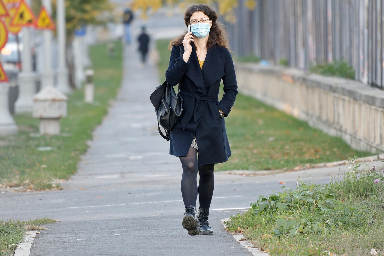The Body Language Habit That Makes Tourists Look Like Easy Targets