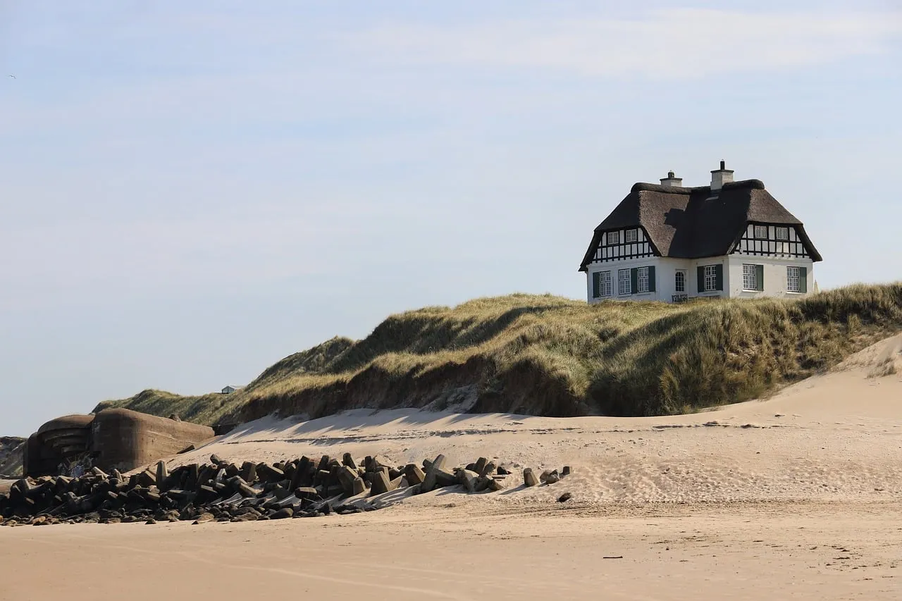 Cancer: The Beachside Homebody (June 21 – July 22) (Image Credits: Pixabay)