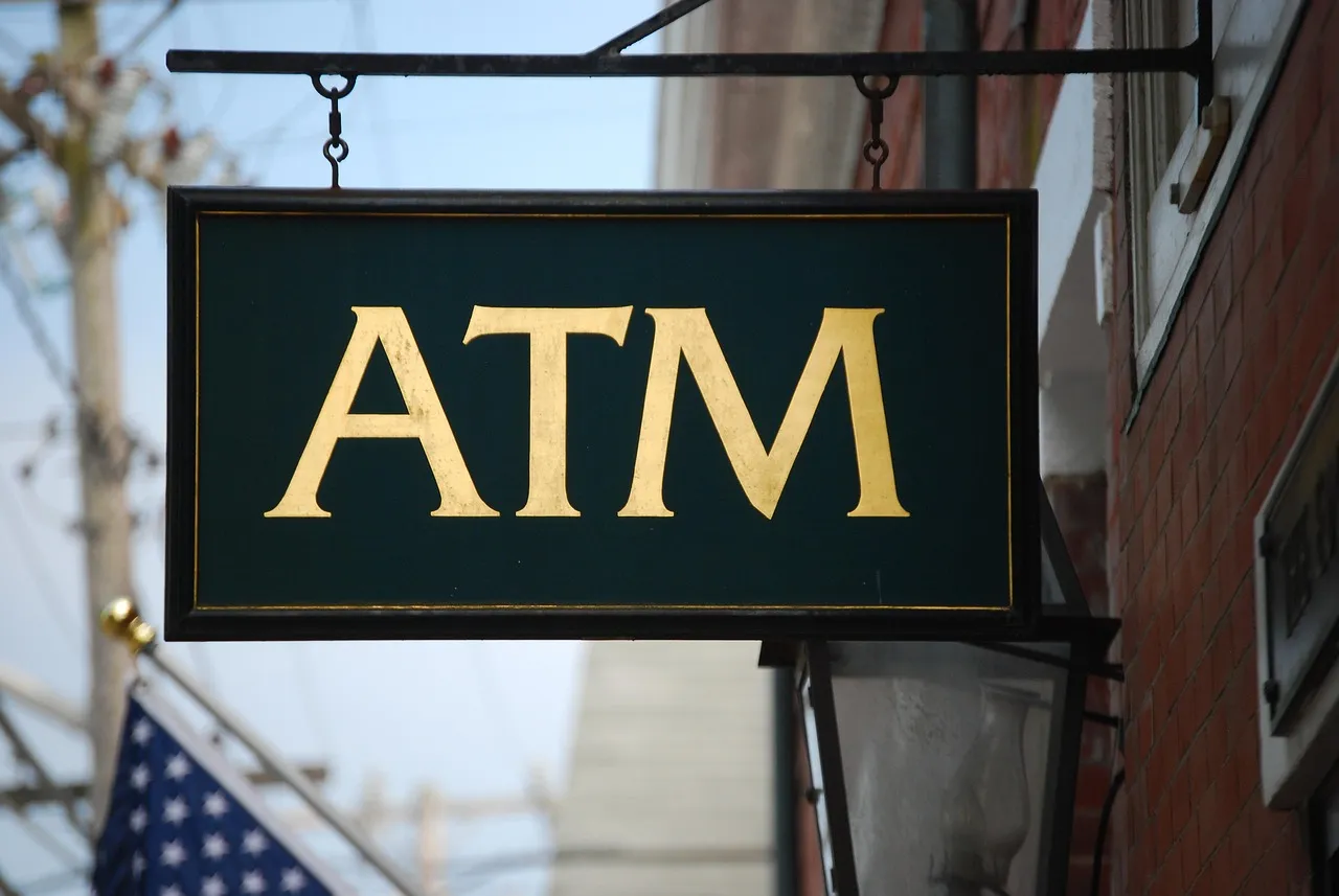 Stick to Bank-Affiliated ATMs Rather Than Independent Machines (Image Credits: Pixabay)