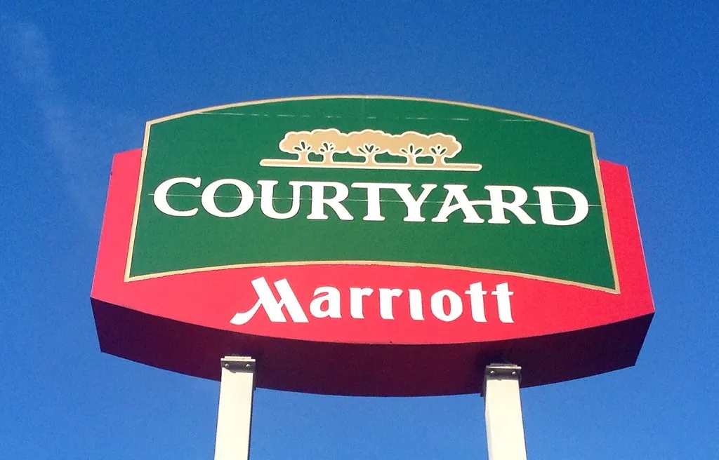 The Marriott Bonvoy Boundless Card: A Solid Mid-Tier Option (JeepersMedia, Flickr, CC BY 2.0)