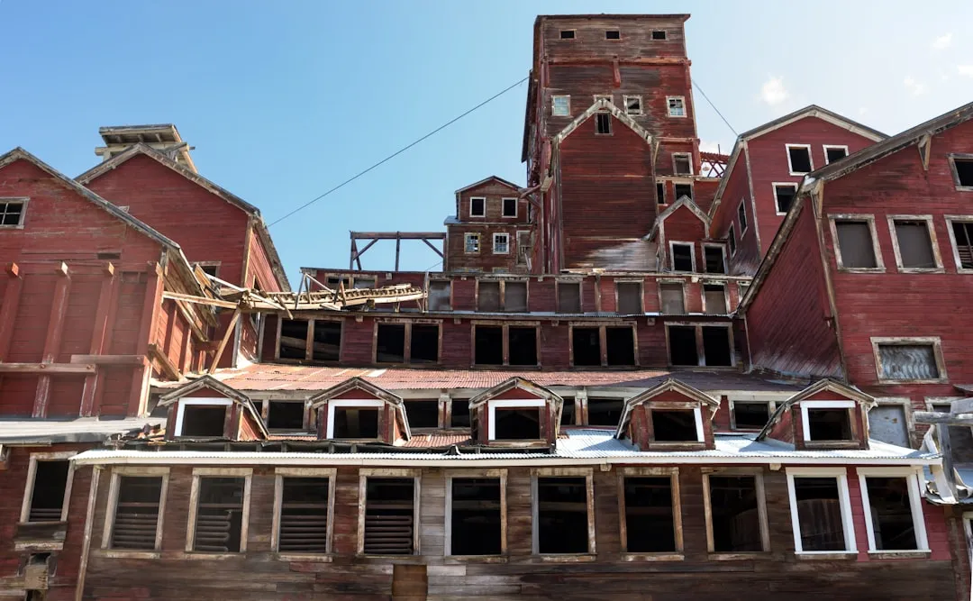 A Town Built Around Copper (Image Credits: Unsplash)