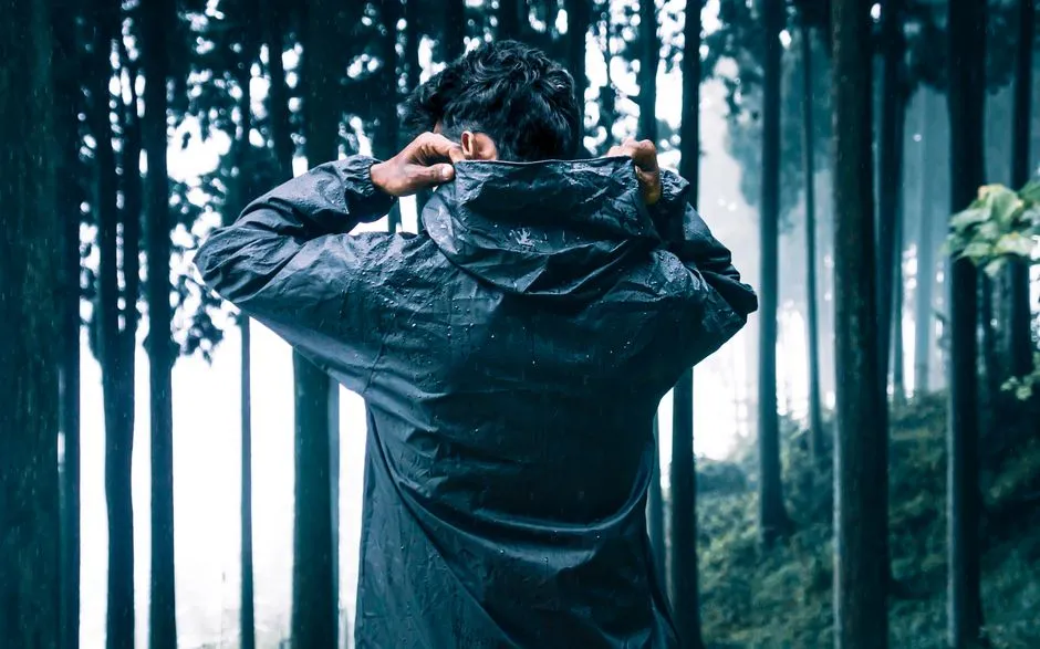 A Packable Rain Jacket Is Non-Negotiable (Image Credits: Pexels)