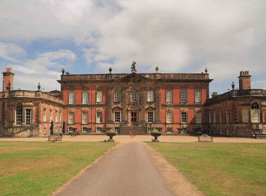Georgian Architecture Preserved Almost by Accident (Image Credits: Pexels)