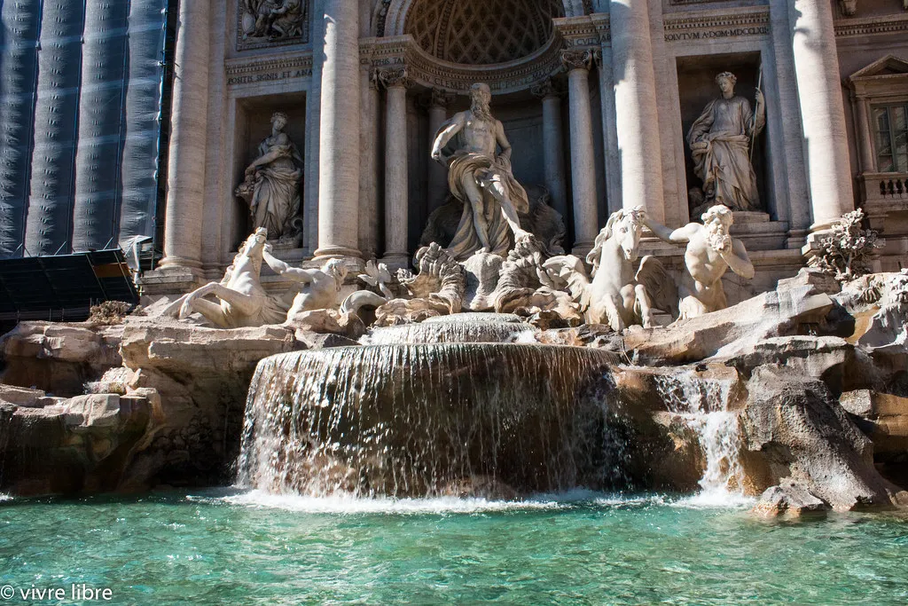 A Monument, Not a Swimming Pool (Indyblue, Flickr, CC BY-SA 2.0)