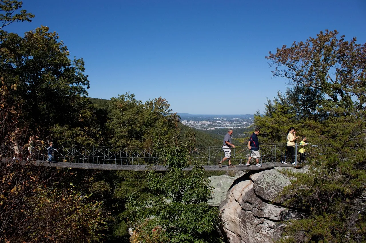 Chattanooga, Tennessee: Mountains with a City Edge (Image Credits: Pixabay)