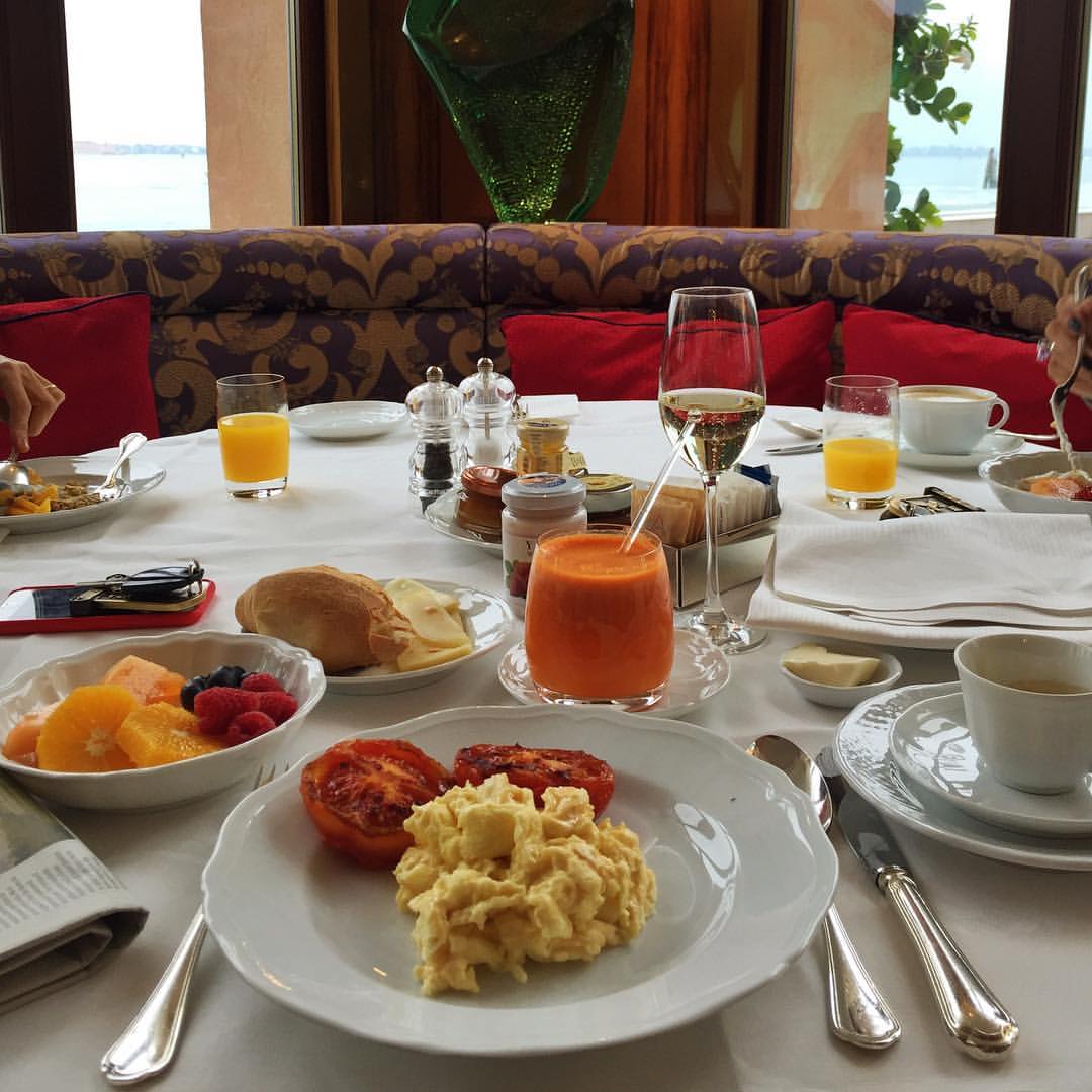 The Hotel Buffet Habit That Tells Staff Everything They Need to Know About You