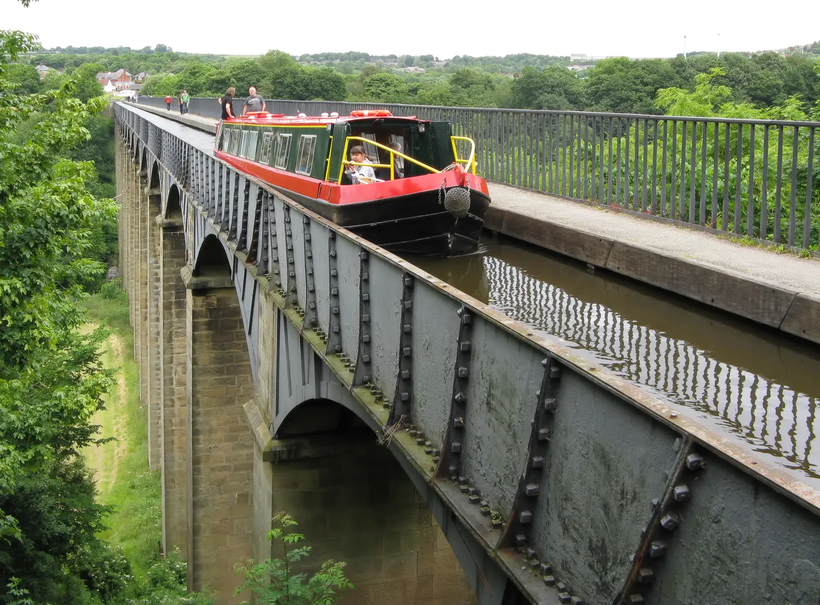 The Llangollen Canal, Wales: England's Most Scenic Border Crossing (By Adrian Pingstone, Public domain)