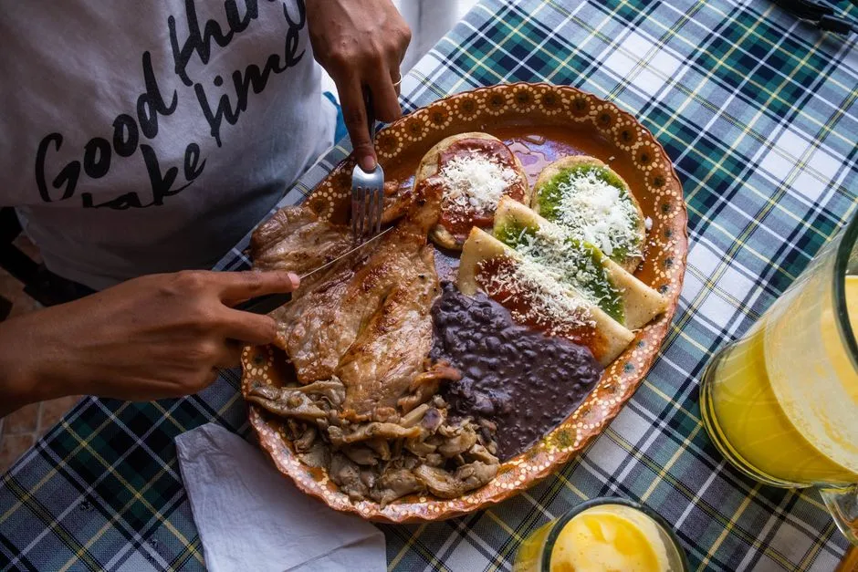 A Quiet Takeaway From the Table (Image Credits: Pexels)