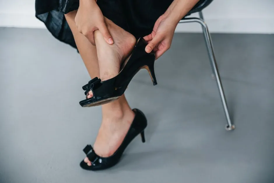 The Rule That Shaped Nearly Two Decades of Airport Fashion Choices (Image Credits: Pexels)