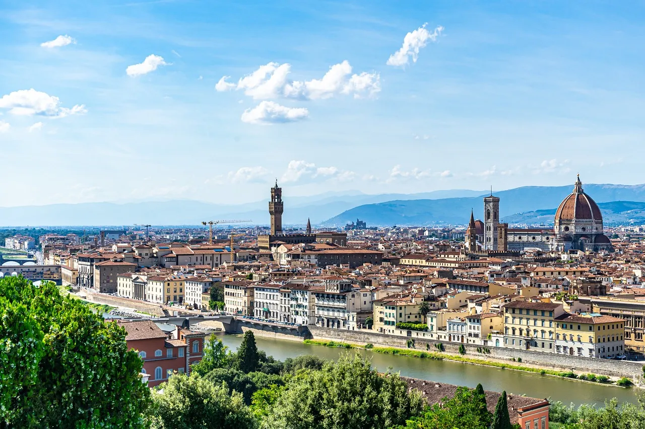 Mercato Centrale, Florence, Italy: Where Renaissance Architecture Meets Regional Cooking (Image Credits: Pixabay)