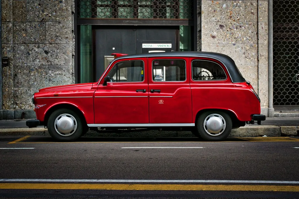 The First Taxis in New York Were Not Yellow (David Davies, Flickr, CC BY-SA 2.0)
