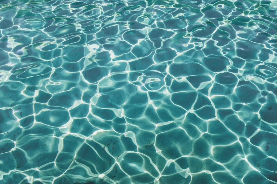 The Chemistry of Morning Water (Image Credits: Unsplash)