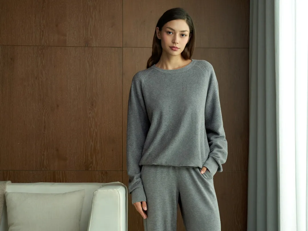 The Comfort-First Traveler: Sweatpants and Zero Apologies (Image Credits: Unsplash)