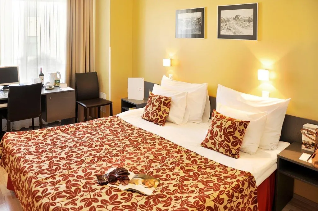 Some Hotels Have Abandoned Room Service Entirely (Unique Hotels Group, Flickr, CC BY-SA 2.0)
