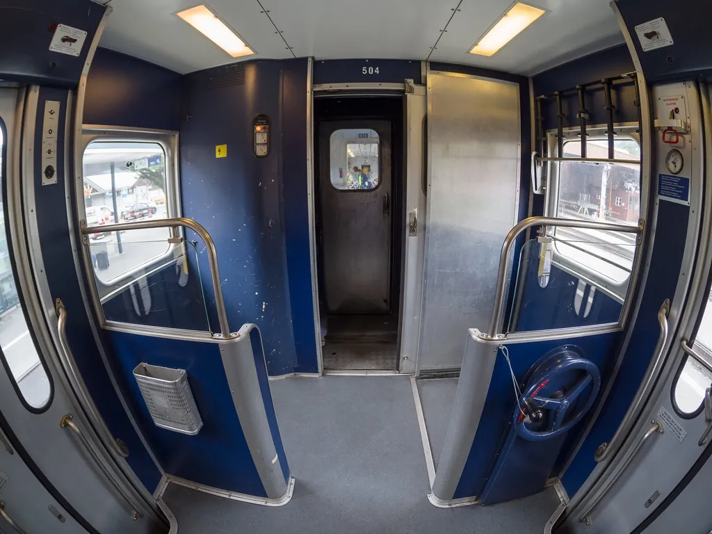 Why the Seat in the Center of the Carriage Wins (James E. Petts, Flickr, CC BY-SA 2.0)
