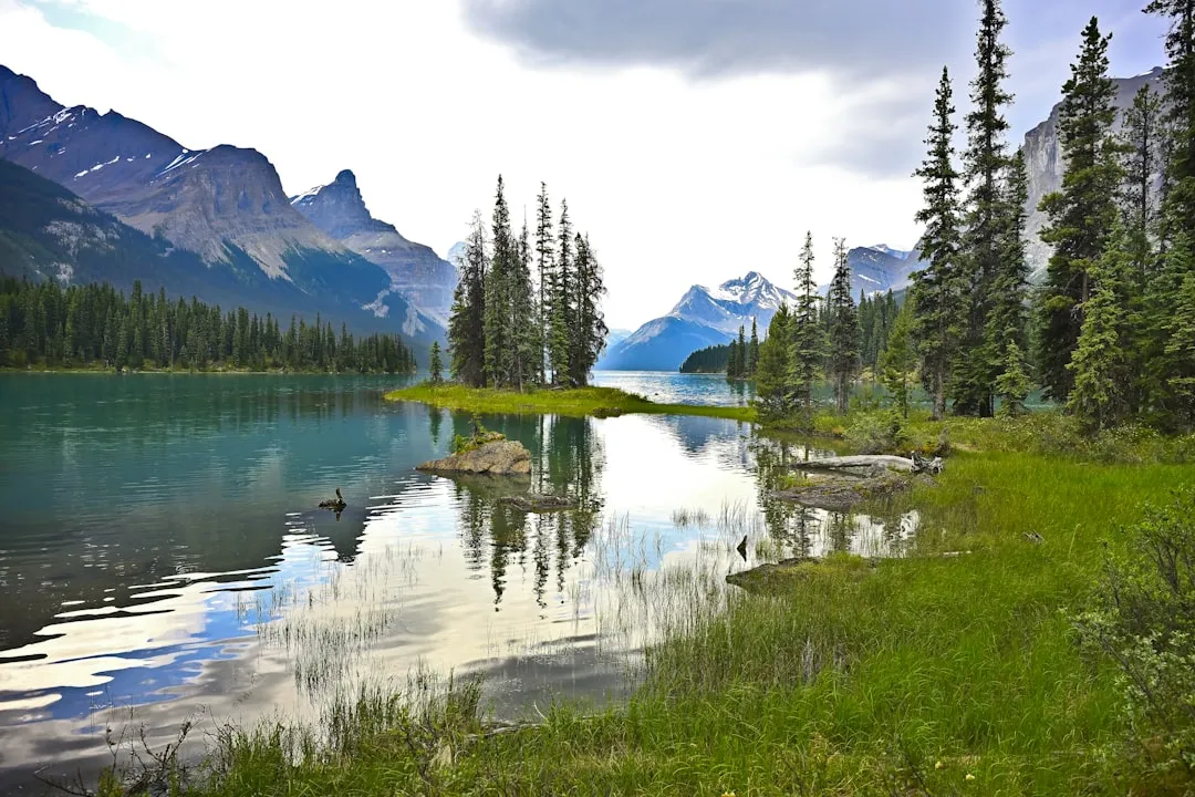 The Spirit Lake Connection and Deep Indigenous History (Image Credits: Unsplash)