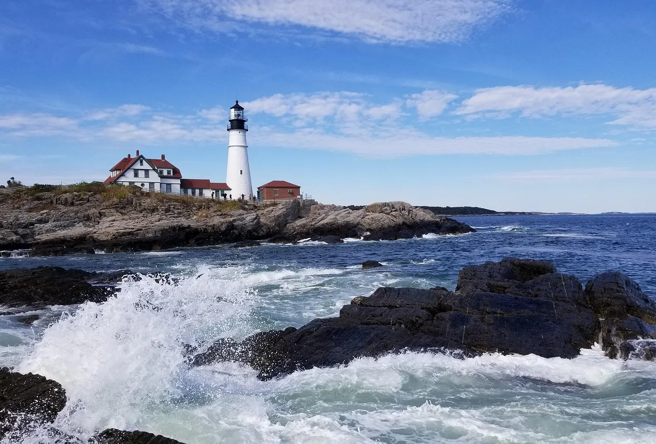 3. Portland, Maine: The Most Brewery-Dense City in America (Image Credits: Pixabay)