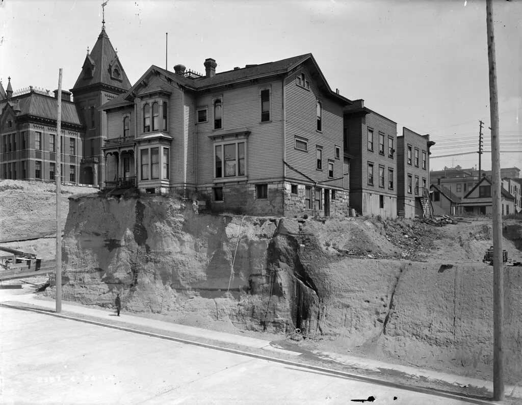 Raising the Streets, Burying the Past (Seattle Municipal Archives, Flickr, CC BY 2.0)