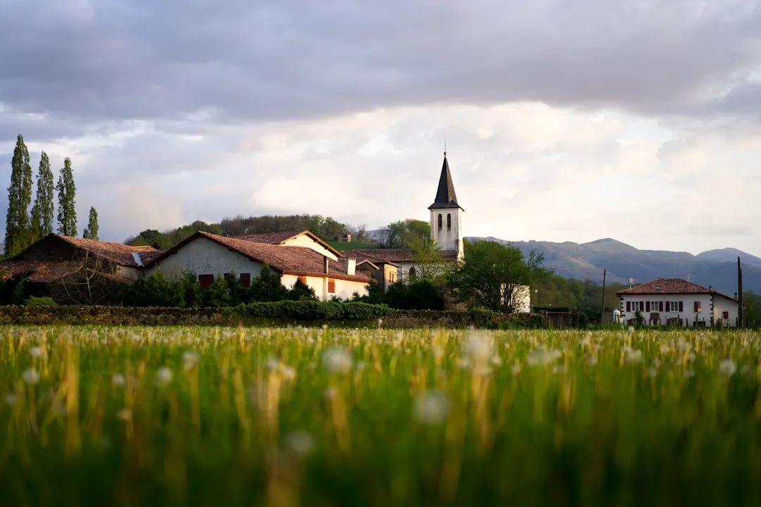 1. Leavenworth, Washington: The Bavarian Village in the Cascades (Image Credits: Unsplash)