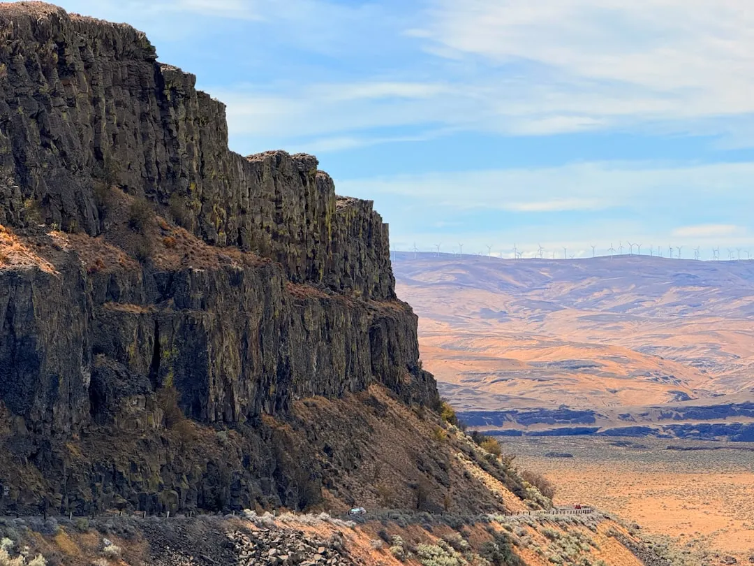 The Tri-Cities: Richland, Kennewick, and Pasco (Image Credits: Unsplash)