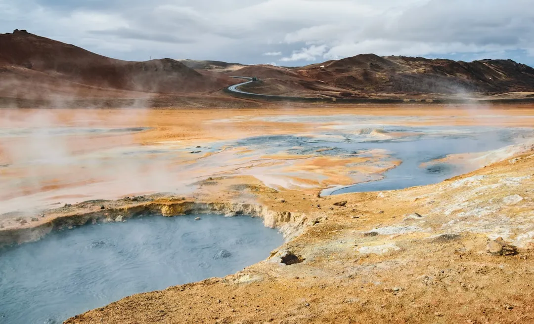 A Geothermal Wonder Hidden in Plain Sight (Image Credits: Unsplash)
