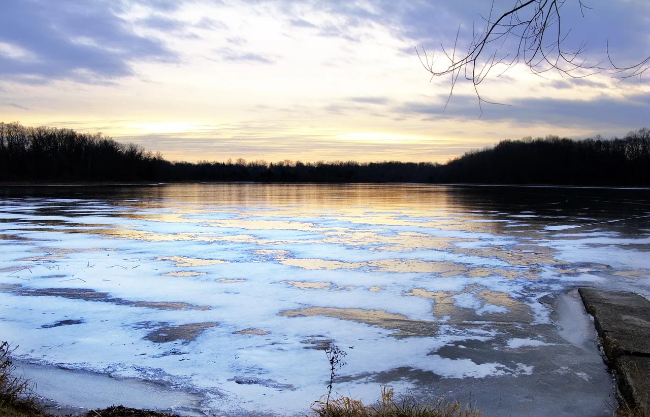 The Outdoor Economy Backing It All Up (Image Credits: Pixabay)