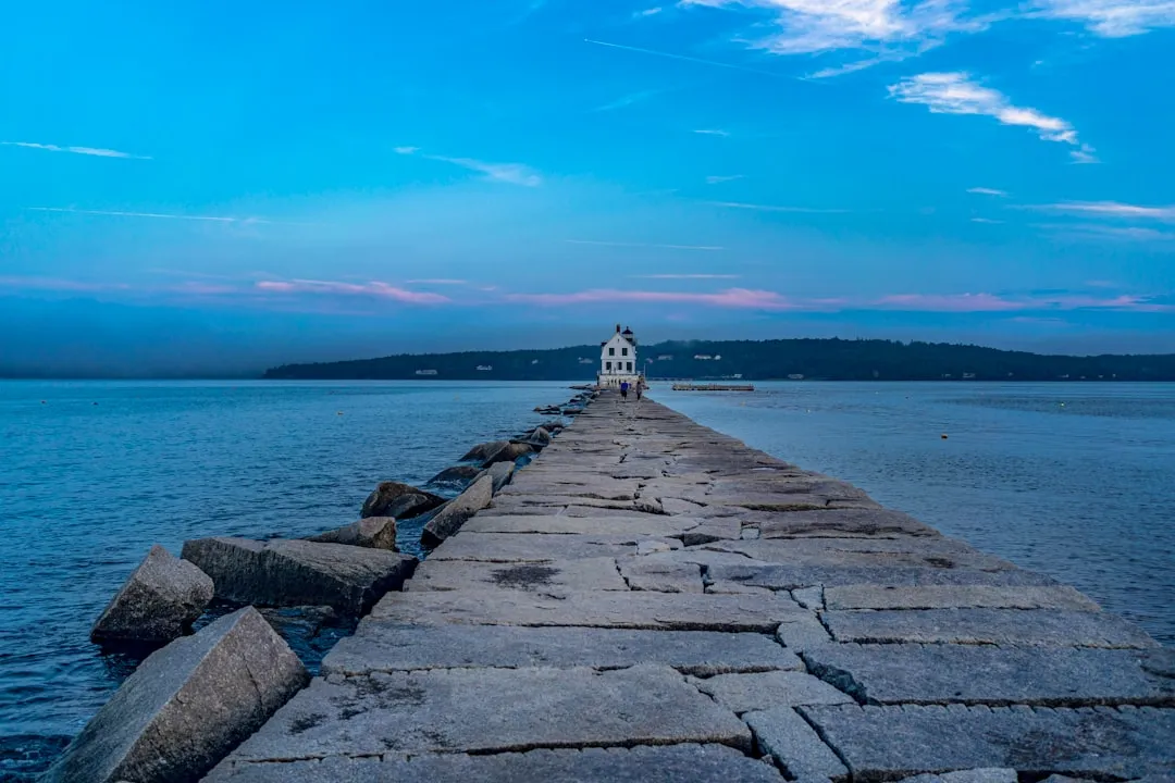 Rockland: The Quieter Bet With Real Momentum (Image Credits: Unsplash)