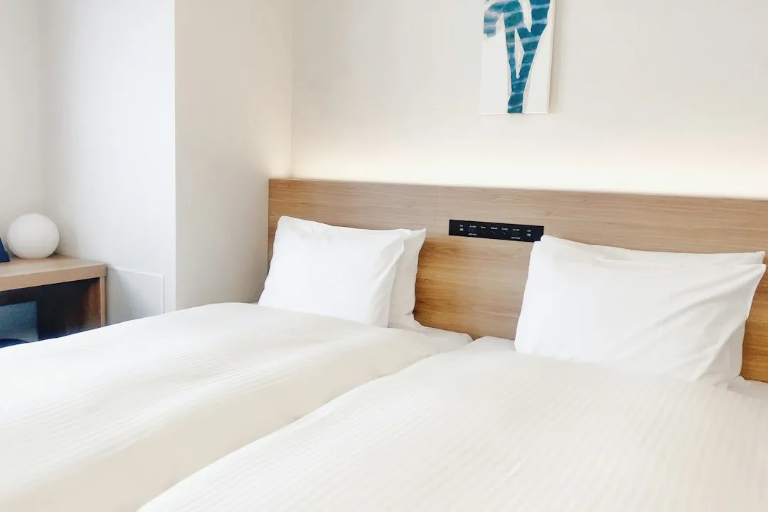 Hampton Inn and the Brands That Set the Bar (Image Credits: Unsplash)