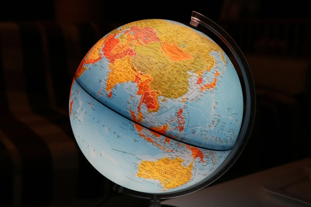 The Fiji Exception and the 180-Degree Curiosity (Image Credits: Pixabay)