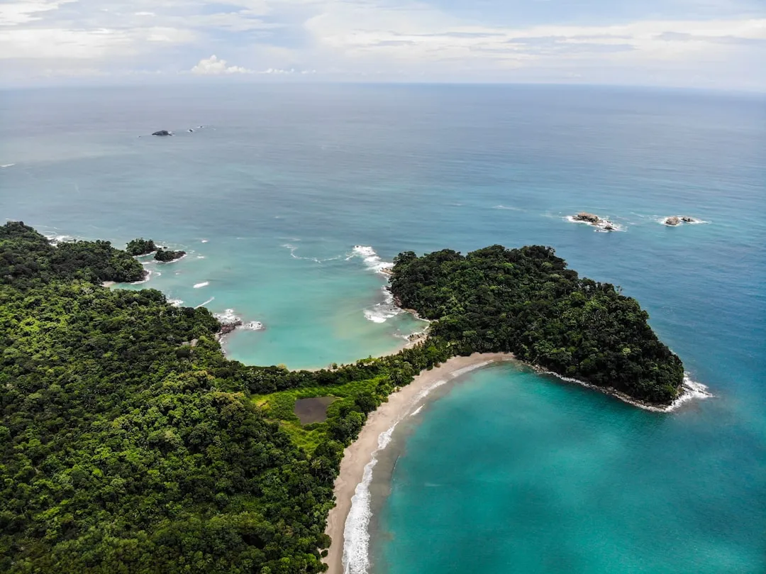 4. Costa Rica: Adventure-Romance Done Right (Image Credits: Unsplash)