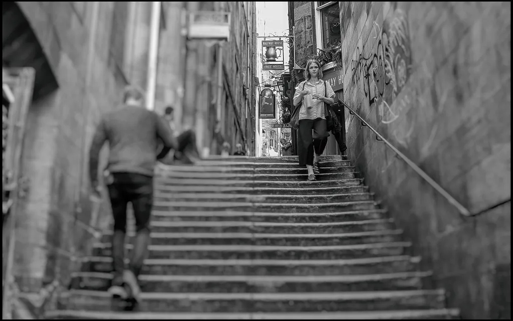 Fleshmarket Close: Blood, Trade, and Crime Fiction (rickmassey1, Flickr, CC BY 2.0)