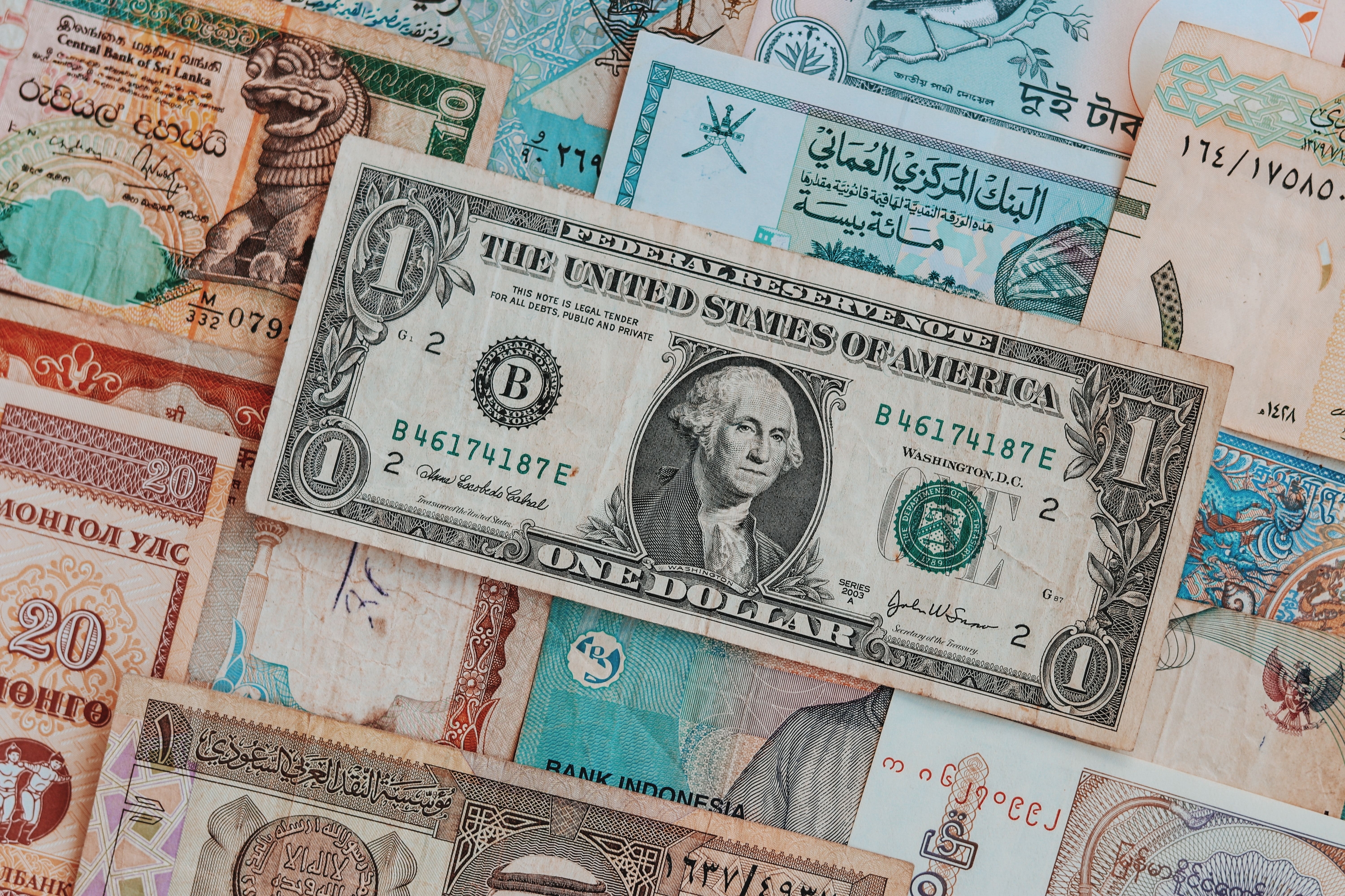 The Currency Exchange Mistake That's Quietly Costing Travelers Hundreds