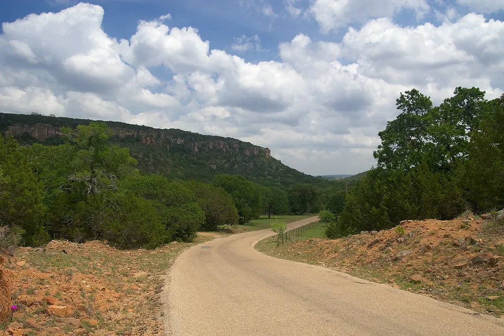 Willow City Loop: The Drive Austinites Never Stop Talking About (longhorndave, Flickr, CC BY 2.0)
