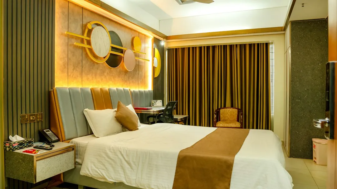 Guest Room Lighting Is Designed Around Specific Behaviours (Image Credits: Unsplash)