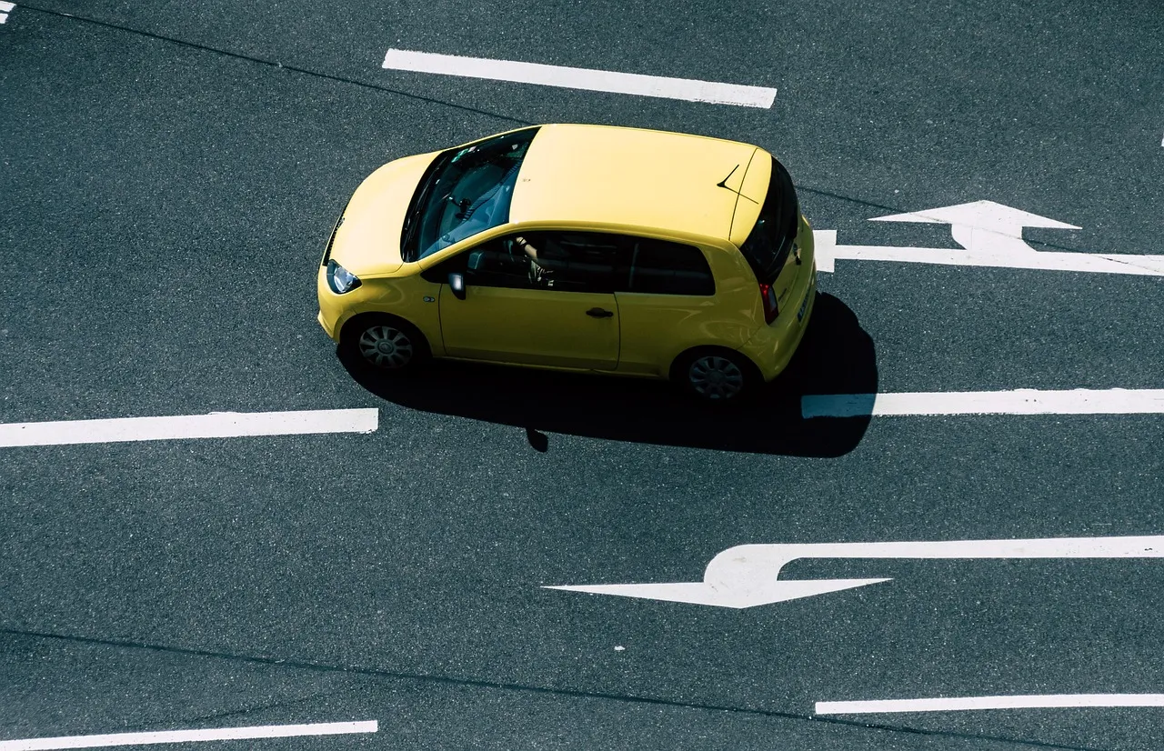 States Are Finally Fighting Back Against Left-Lane Camping (Image Credits: Pixabay)