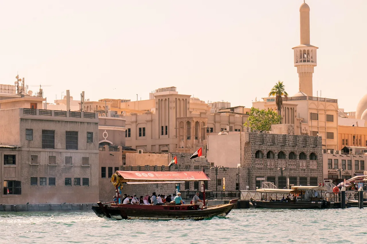 How Mega-Tours Reshape Entire Cities (Image Credits: Pixabay)