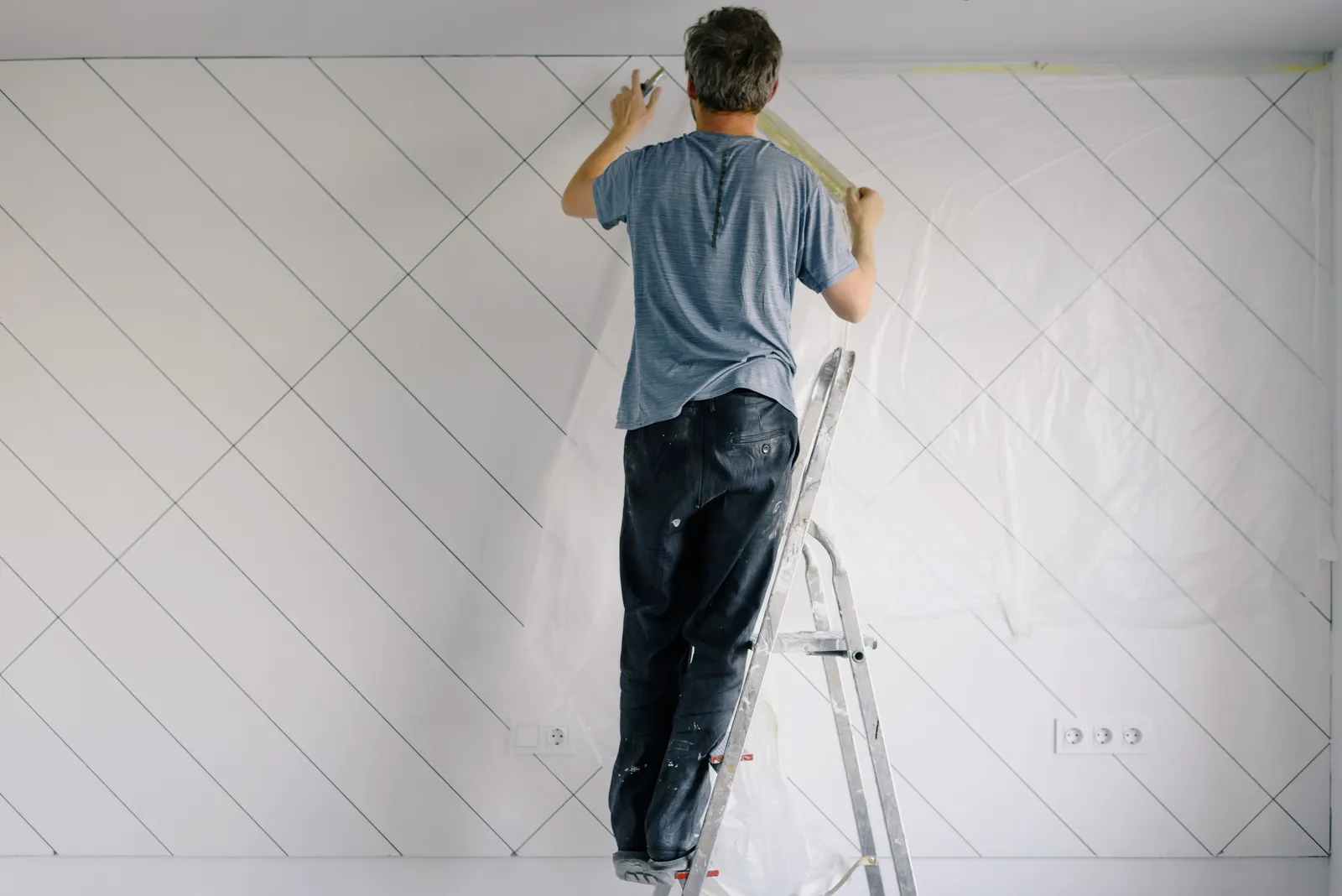 Stripping the Old Paint First (Image Credits: Pexels)