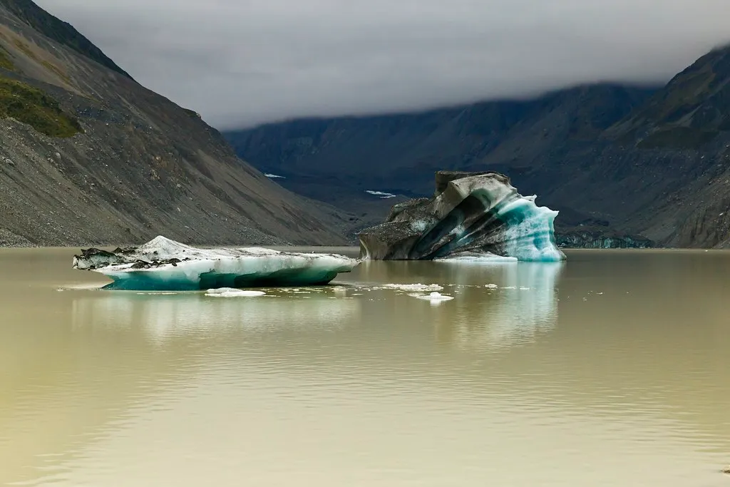 What Makes These Three Lakes a Gallery Worth Visiting (Image Credits: Flickr)