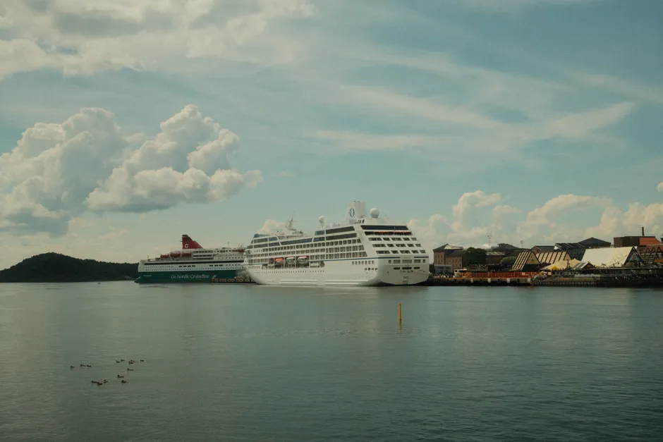 Consider Booking Directly in Port on Arrival (Image Credits: Pexels)