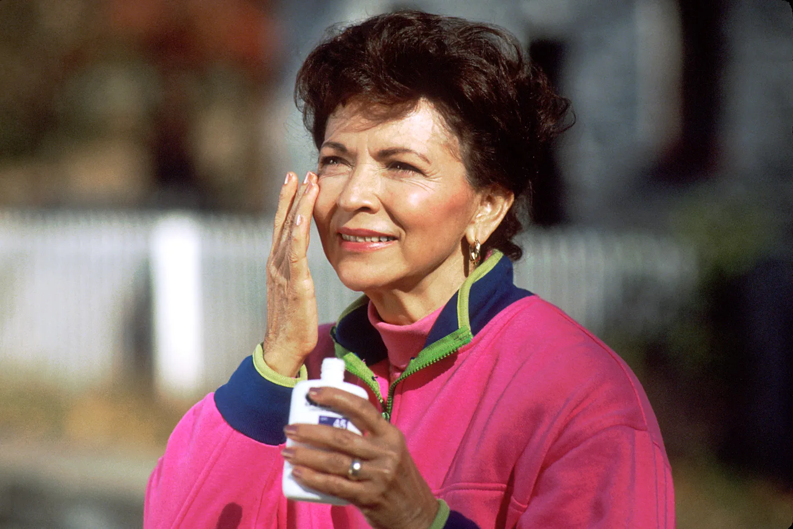 Most Professionals Aren't Getting It Right Either (This image was released by the National Cancer Institute, an agency part of the National Institutes of Health, with the ID 2525 (image) (next)., Public domain)