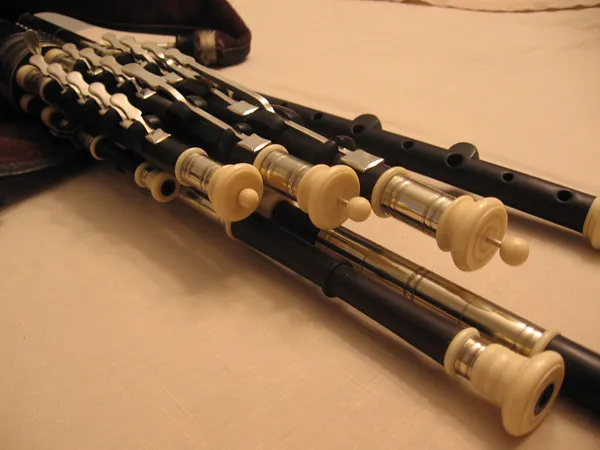 Traditional Irish Music: A Living, Breathing Heritage (rocks & pipes, Flickr, CC BY 2.0)