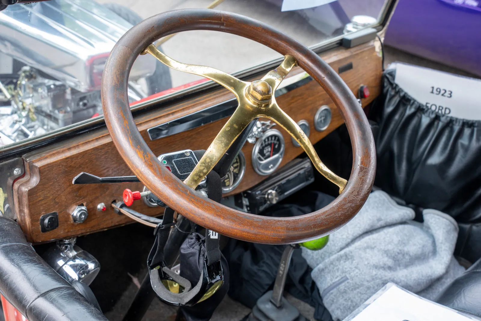 How Henry Ford Cemented the Pattern (Image Credits: Pexels)