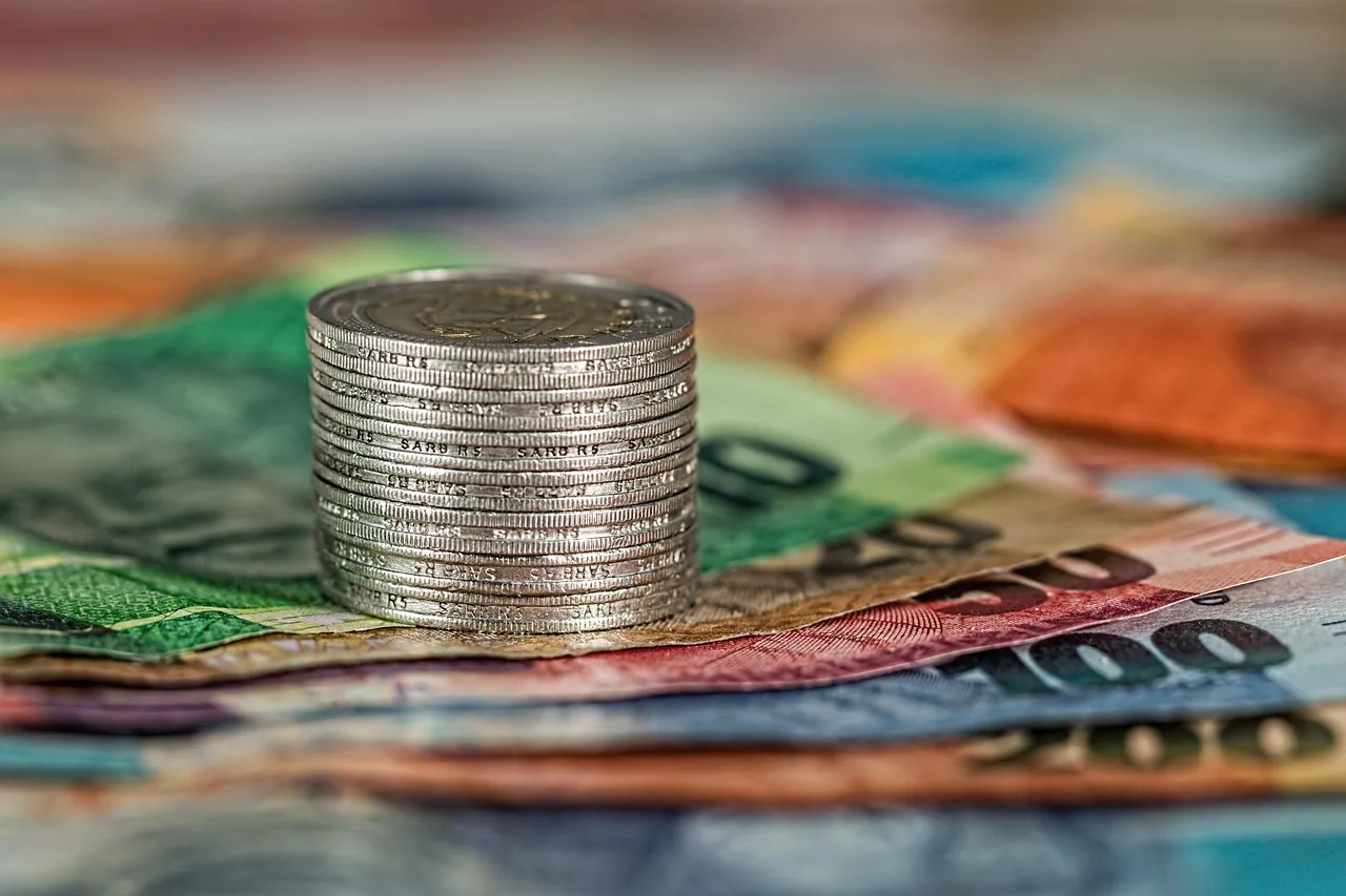 Always Pay in the Local Currency (Image Credits: Pixabay)