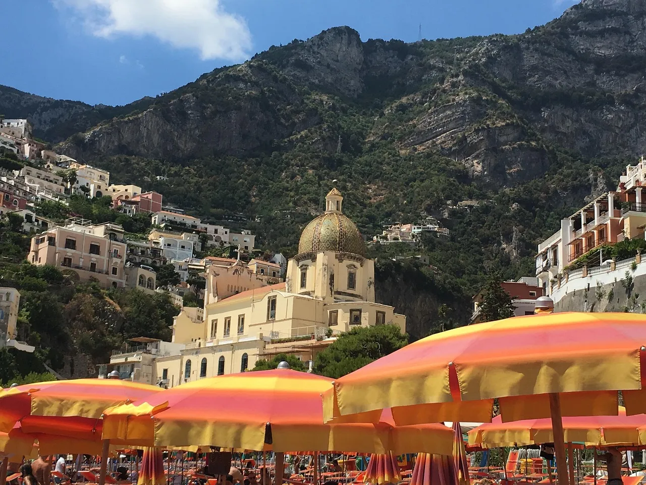 Café 2: Rada Rooftop and Rada Beach Bistrot - Sea Level to Sky Level (Image Credits: Pixabay)